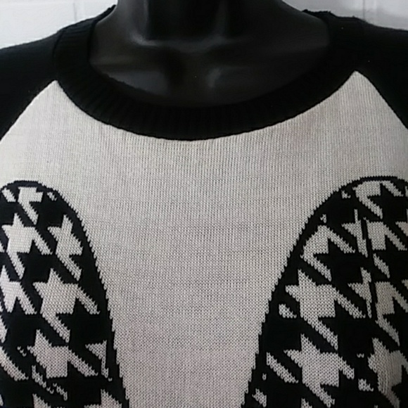 Disney size large sweater Minnie Mouse - Picture 8 of 15